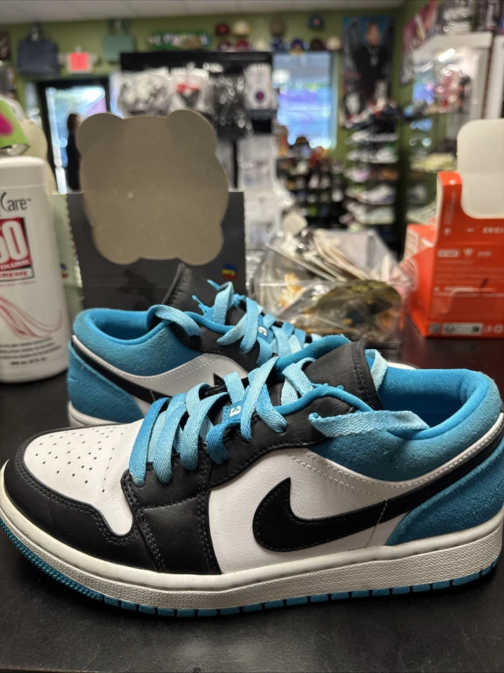 Size 7.5 - Air Jordan 1 SE Low Laser Blue - Image 2 of 4