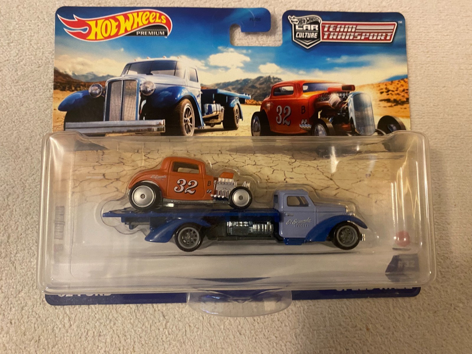 Hot Wheels 2021 Team Transport '32 Ford & Speed Waze 1/64 Diecast Car Set