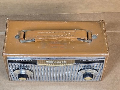 ZEPHYR Vintage 7 Transistor Radio Model 77 (lunchbox) RARE For