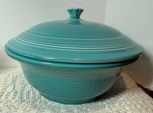 Post ‘86 Fiesta Turquoise Covered 2 Qt Casserole & Lid - Retired Shape/Design!