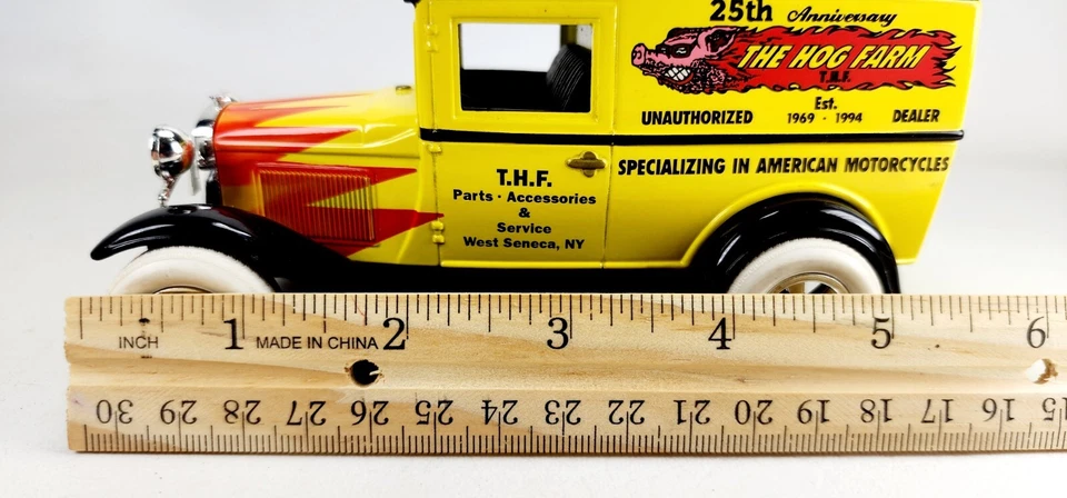 Banco de monedas SpecCast Diecast Hog Farm 1994 modelo A 4279 edición limitada 6" con llave Foto 2 de 4