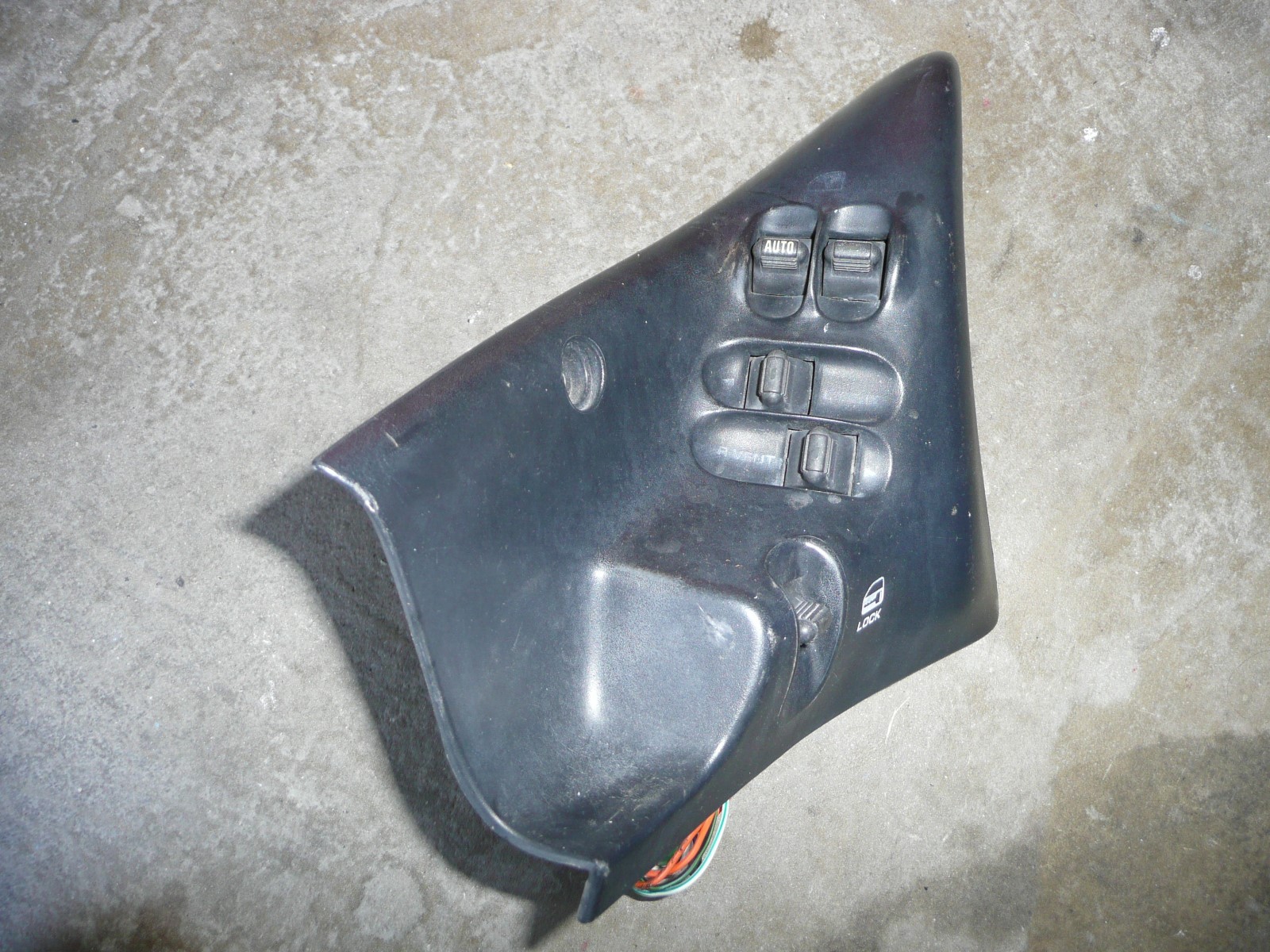 Picture 4 of 5