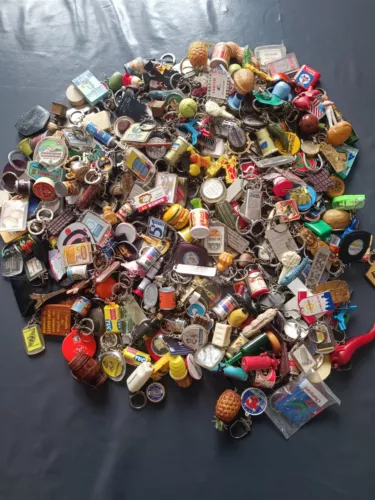Gros Lot + 320 Porte-clés Publicitaires Keychain Vintage + 3,8 kg collection