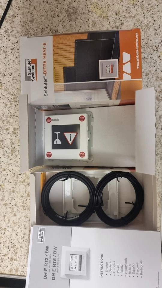 x2 Schluter DITRA -HEAT-E-R DH E RT2/BW Digital Thermostat - Image 4 of 4