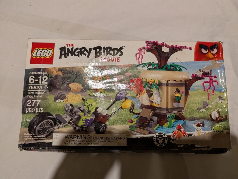 Lego Angry Birds 75823 Bird Island Egg Heist 277 pcs Building Kit Damaged box