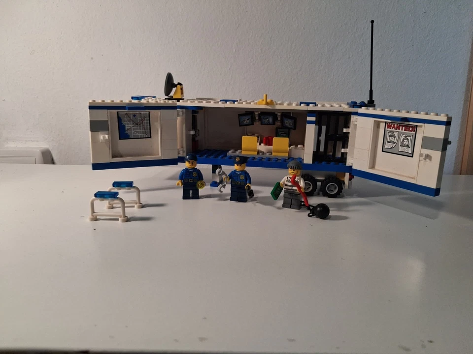 LEGO City 60044 Mobile Police Unit, foto 3 de 5