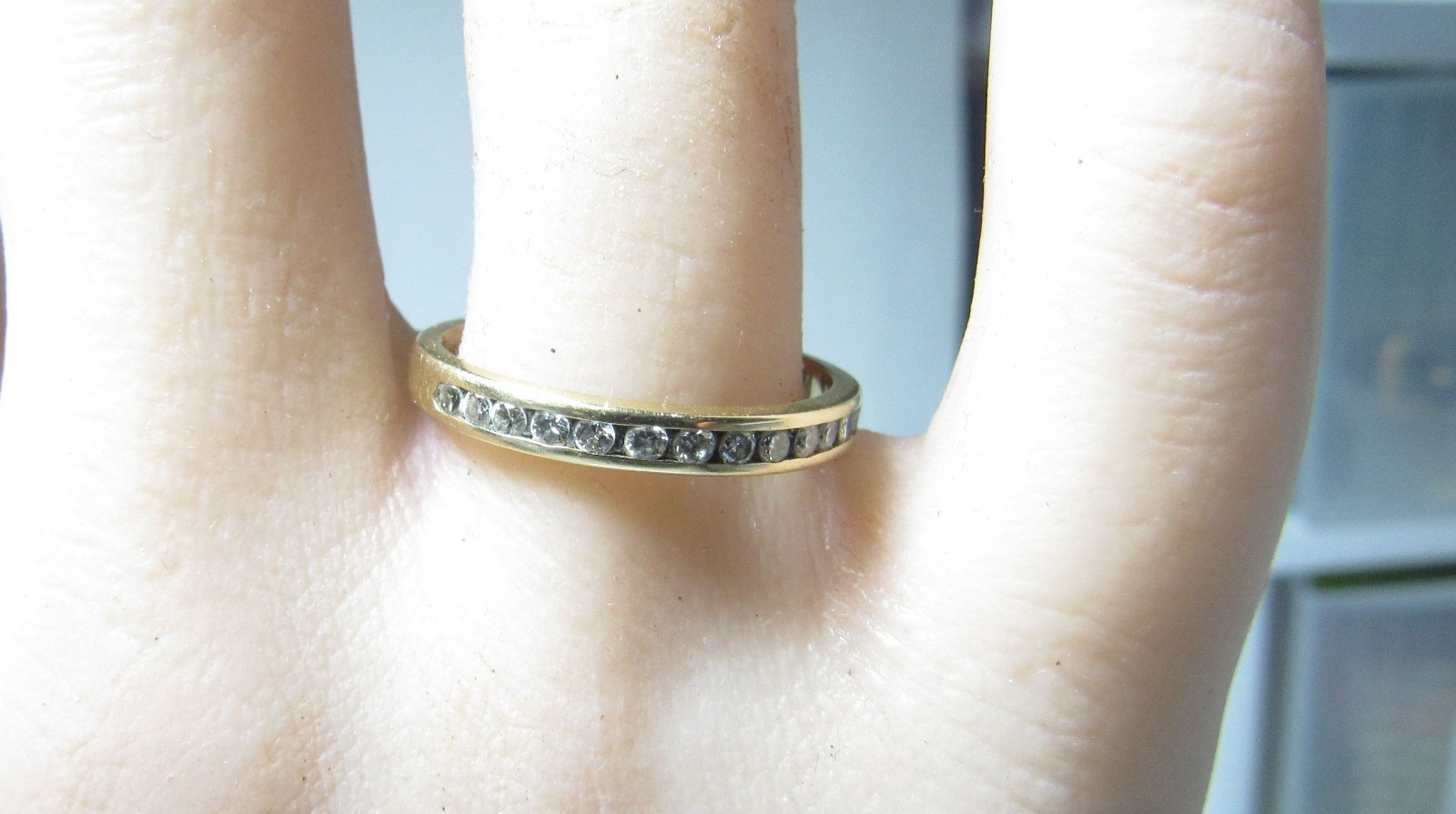 SOLID 14K YELLOW GOLD RING / BAND WITH 13 ROUND BRILLIANT NATURAL DIAMONDS