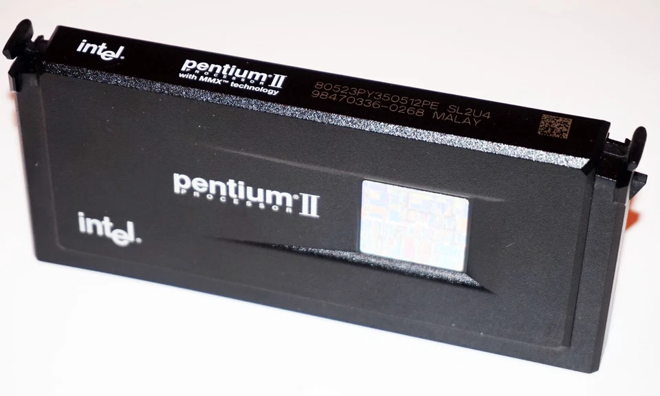 🔥🔥🔥 Intel Pentium II MMX 350 MHz SL2U4 FSB 100 MHz L2 512KB SLOT 1 - Immagine 2 di 3