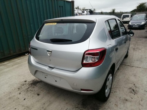 2014 DACIA SANDERO MK2 B52 1.2 PETROL MANUAL PASSENGER LEFT FRONT HUB 400151018R - Picture 6 of 9