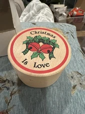 VTG Wooden”Christmas Is Love Trinket Box W/3-hand painted Ornaments NOS 3.5”x2”
