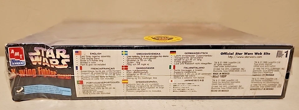 AMT Star Wars X-Wing Fighter Snapfast Kit # 8932 Factory Sealed Dented Box - Image 4 of 4