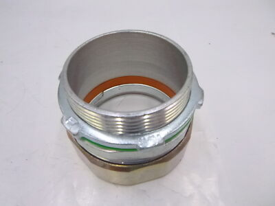 Liquid Tight 2.25'' ID Conduit Fitting Green Straight Threaded Connection
