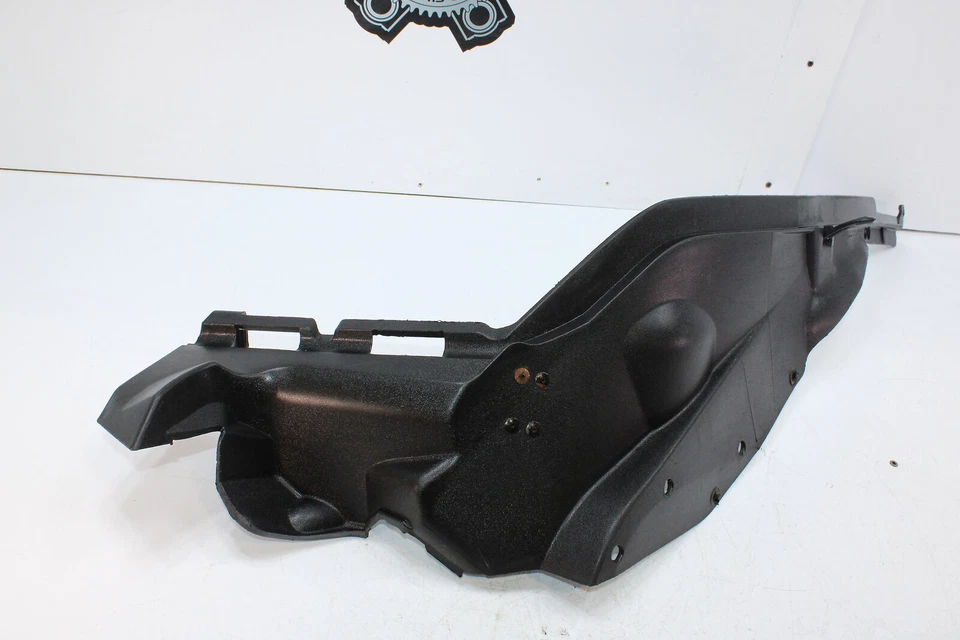 08-20 Arctic Cat F8 Sno Pro lado izquierdo inferior vientre negro 4706-073 Foto 2 de 4