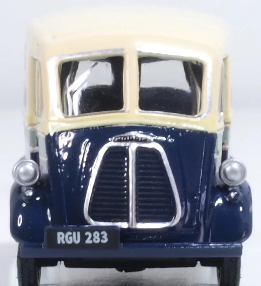 Oxford 1/76 Morris Commercial J-Type Ice Cream Van - Lyons Ice Cream 76MJ013 - Image 3 of 4