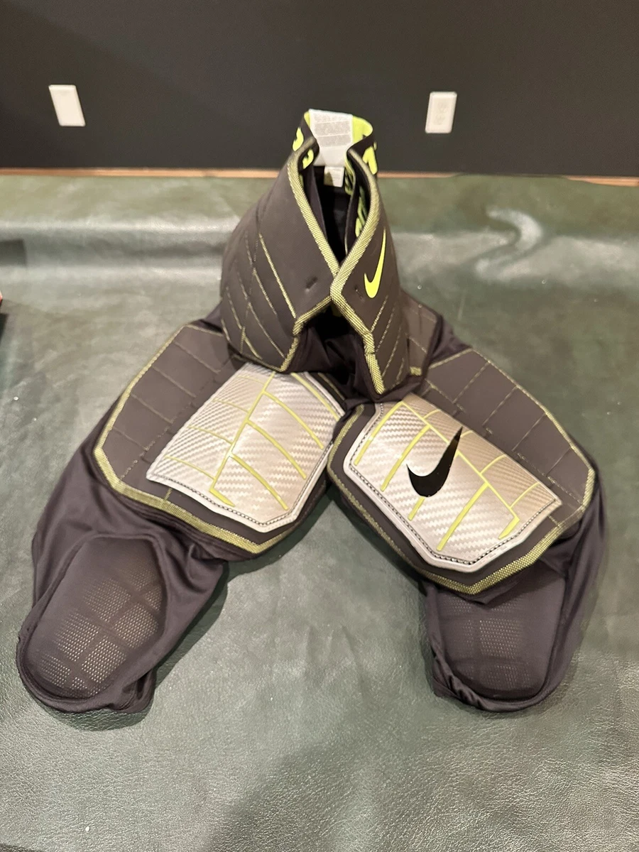Nike pro combat online girdle with knee pads