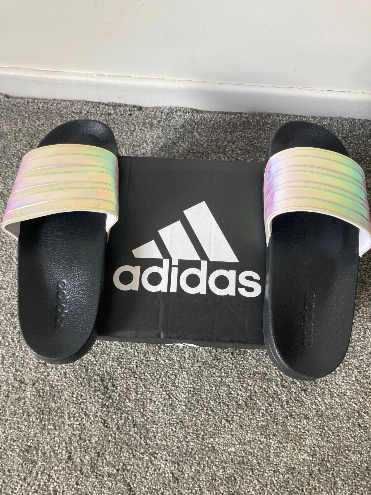 adidas sliders flip flops taglia 9 edizione limitata