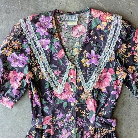 Vintage D.B.Y. Ltd Dark Pink Floral Collar Button Front Midi Vintage D.B.Y. Ltd Dark Pink Floral Collar Button Front Midi