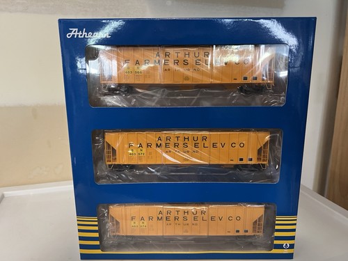 Athearn HO ATH-1323 FMC 4700 Covered Hopper BN (ex-AFEX) 3-Pack