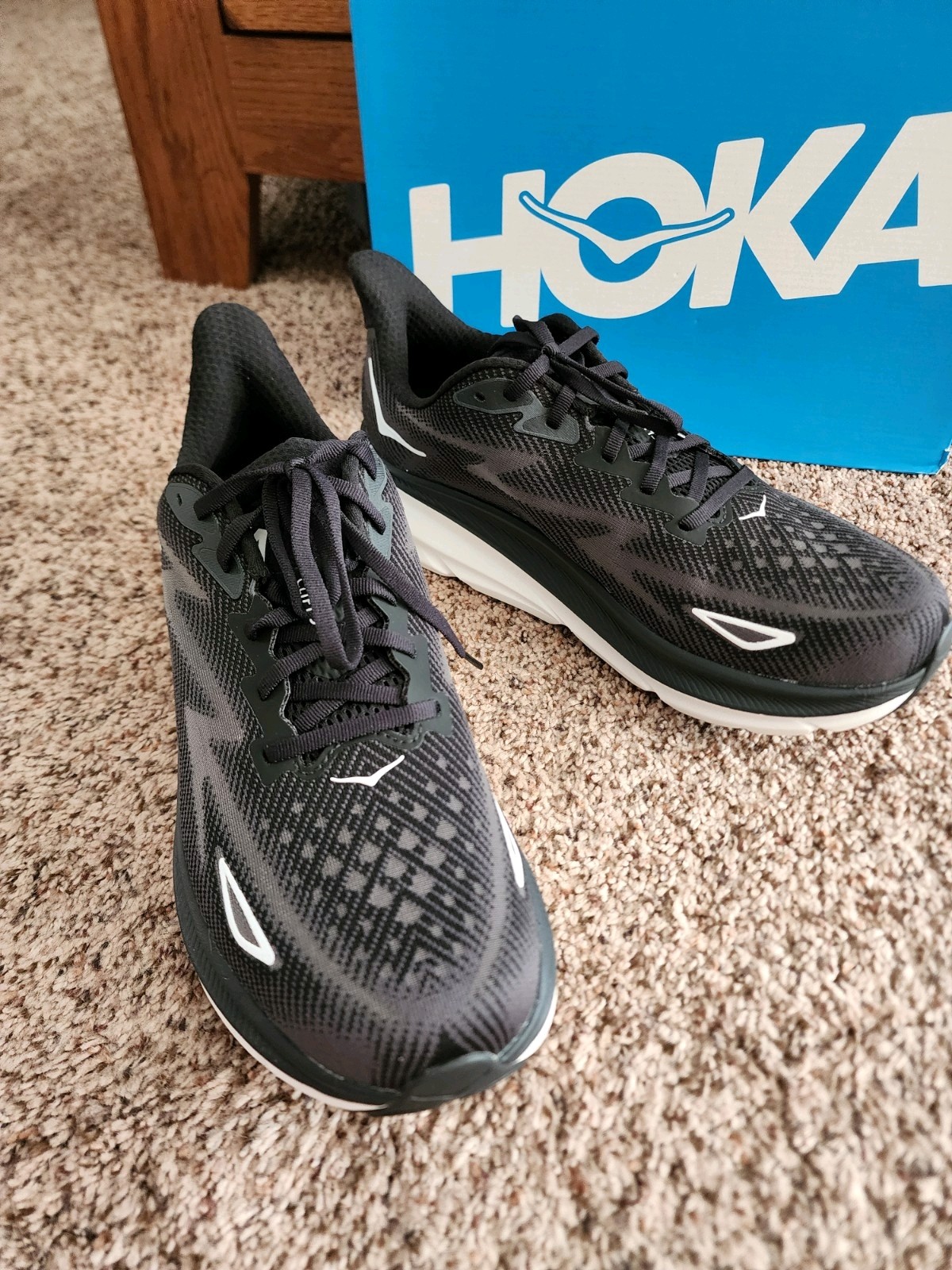 SAOLA Sneakers uomo Hoka One One Clifton 9 taglia 11 5 LARGHE Nuove provate solo