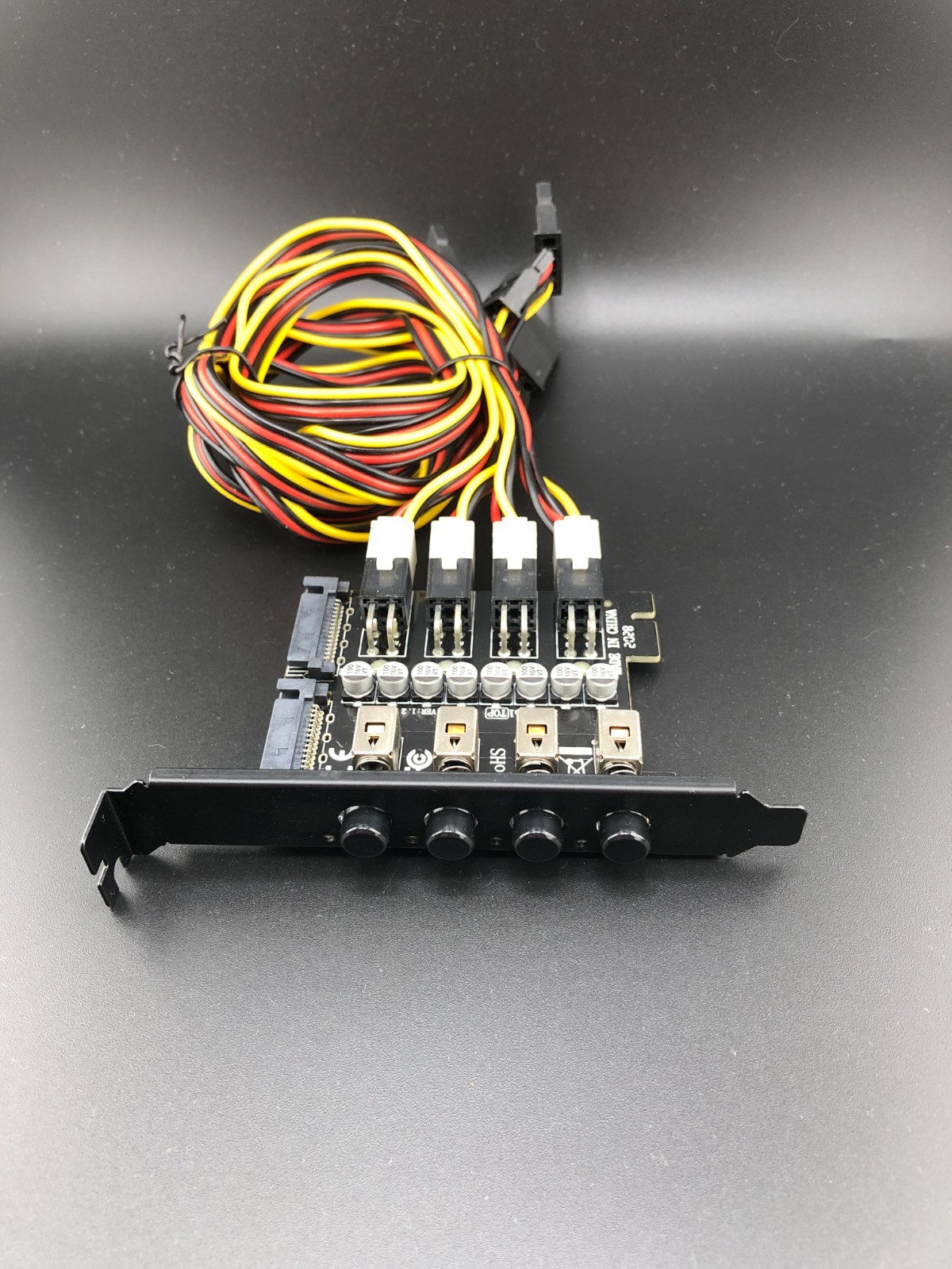Scheda Espansione Controller Alimentazione HDDSSD a 4 Porte – Interruttori Indip