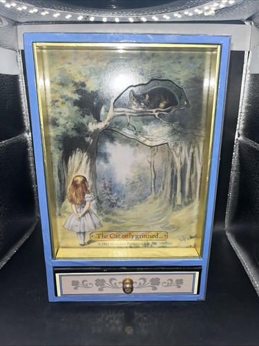 Vintage Alice in Wonderland Music Box 1911 Macmillan “ The Cat Only Grinned”