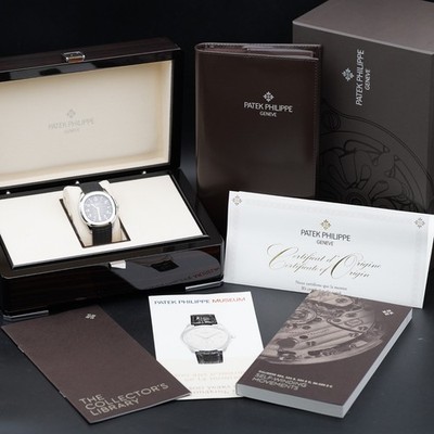 Patek Philippe Aquanaut 40mm - Black Dial 5167A - NEW Extra Strap