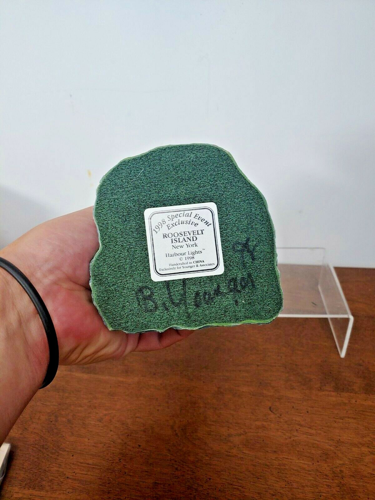 ROOSEVELT ISLAND SIGNED B. YOUNGER  HARBOUR LIGHTS W/BOX, COA -BEAUTIFUL SPECIAL