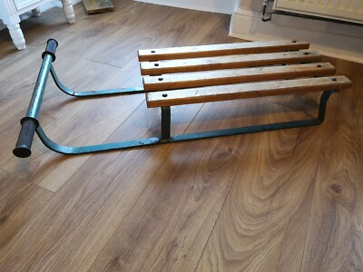 vintage schneeschlitten