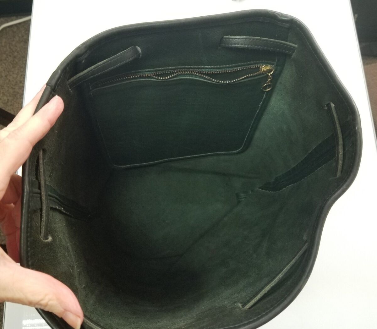 Vintage COACH #9929 Bottle Green Leather Vintage COACH #9929 Bottle Green Leather