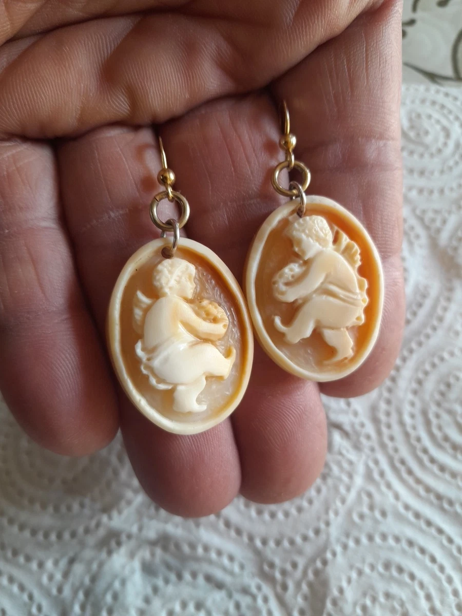 Boucles D'Oreilles Pendantes Cammeo En Fimo Avec Perles Blanches - Fait Main - Couleurs Rose Et Bleu
