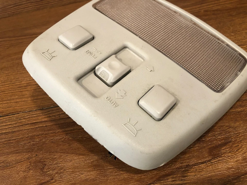 Lincoln LS 2000-2002 consola central superior cúpula luz techo corredizo interruptor OEM Foto 3 de 4