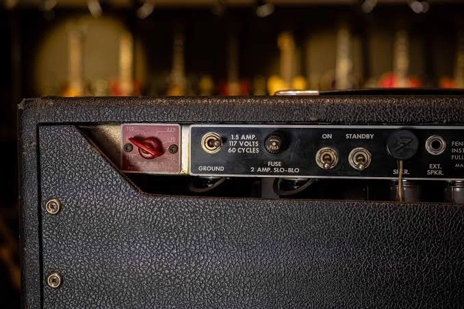 vintage 1965 fender super reverb amp - Image 2 of 4