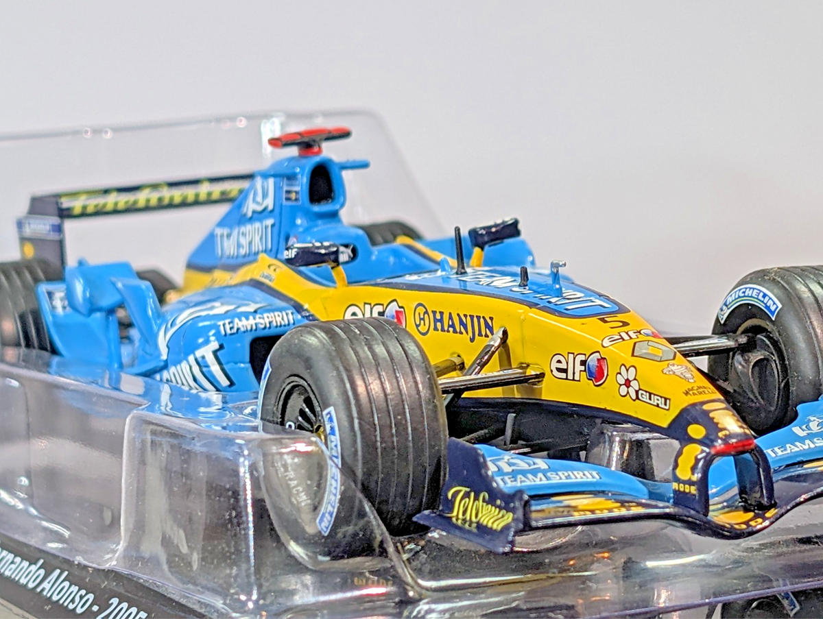 DeAGOSTINI 1/24 Renault R25 Fernando Alonso #5 2005 F1 World