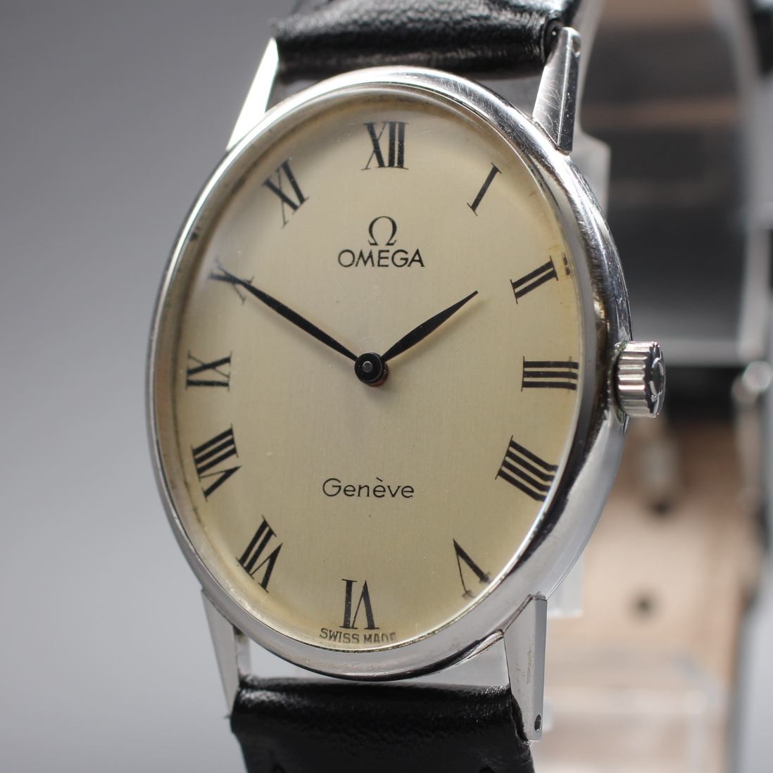 Vintage 1973 OMEGA Geneve Roman Hand Manual 26mm