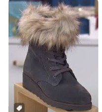 Bearpaw Fur Boot Toppers Hard To Find Sold Out Everywhere White Knit Fur NWT