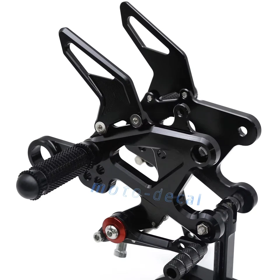 Juego de estriberas CNC para reposapiés 2015-2023 2022 Suzuki GSXS1000 GSX-S1000 Foto 3 de 4