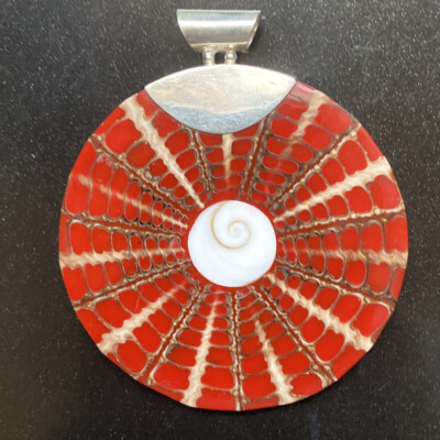 VINTAGE SIGNIERTER FIFI ROSE 925 SILBER VERSCHLUSS RUND ROT GEWEBT MUSCHEL ANHÄNGER