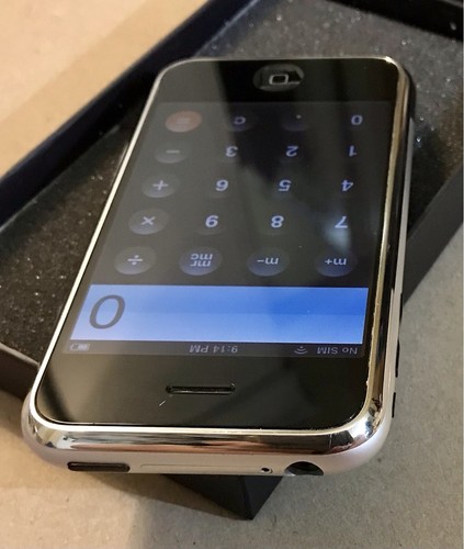 Apple iPhone 1st Generation 2G 8GB - A1203 MA712LL/A - UNLOCKED Near MINT - 第 6/8 張圖片