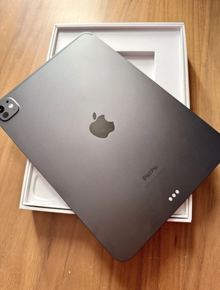 Apple iPad Pro M4 (2024) 11 Inch, WiFi, 256GB, Space Black, open never used - Image 2 of 4