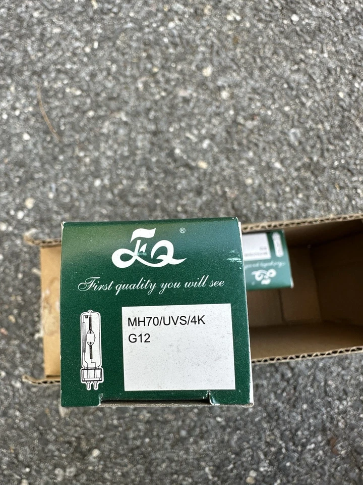 Plusrite Metal Halide Lamp Bulb 70W G12 Base Clear 4000k (total of 8 bulbs) - Image 2 of 3