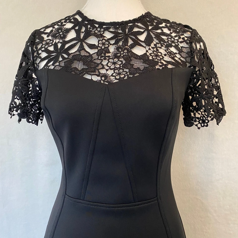 Calvin Klein Lace-Top Short Sleeve Sheath Dress. Size 2. Black with Gold Zippper - Image 3 of 4