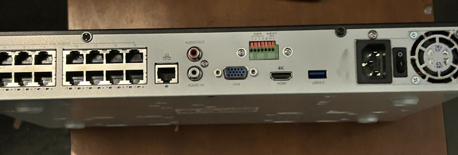 16 Poe 16 Channel Unv-302-16s2-p16 1hdd 8tb