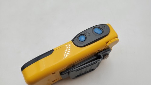 Walkman sportivo Sony SRF-M70 radio FM/AM clip cintura gialla funzionante testato funzionante - Foto 5 di 10