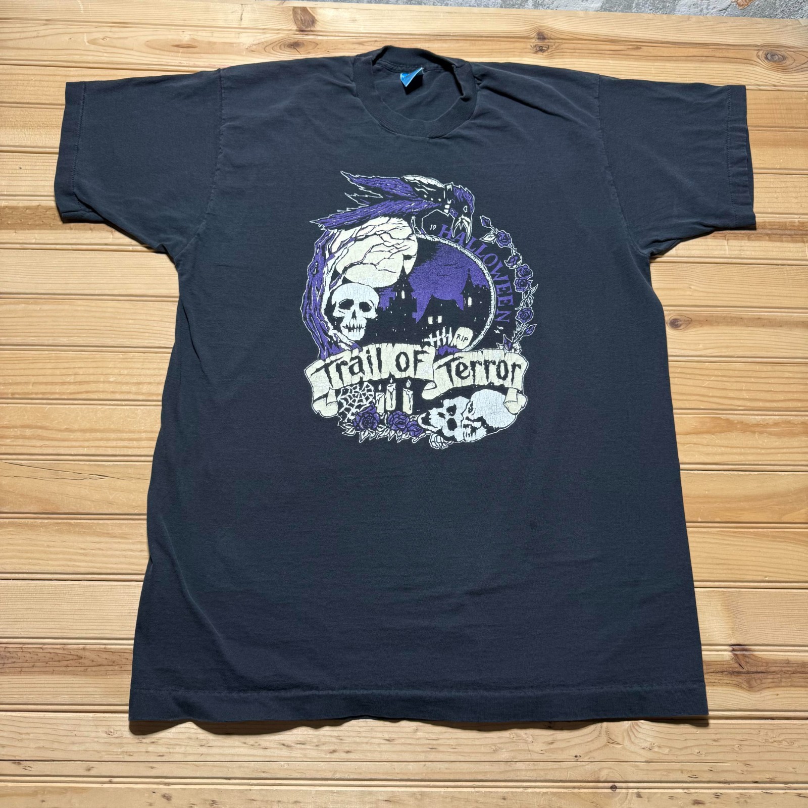 Vintage 1994 Halloween Trail of Terror Graveyard Horror Graphic T-Shirt USA - XL