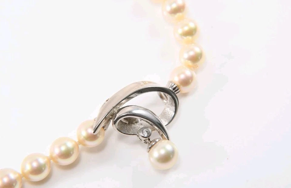 Collana di Perle Naturali con chiusura a conchiglia In argento 925 e perla Centr - Immagine 2 di 4