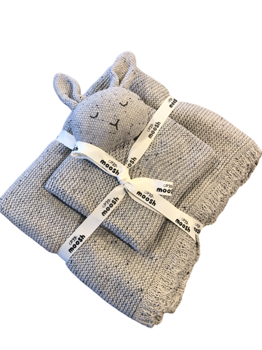 Knitted Baby blanket: irresistibly soft, perfect for boys and girls. - Picture 2 of 4