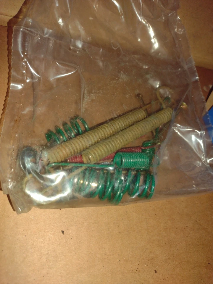 Kit de herrajes de freno de tambor Bendix H7285 para 2 ruedas años 80 Buick Pontiac Cadillac GM Foto 3 de 4