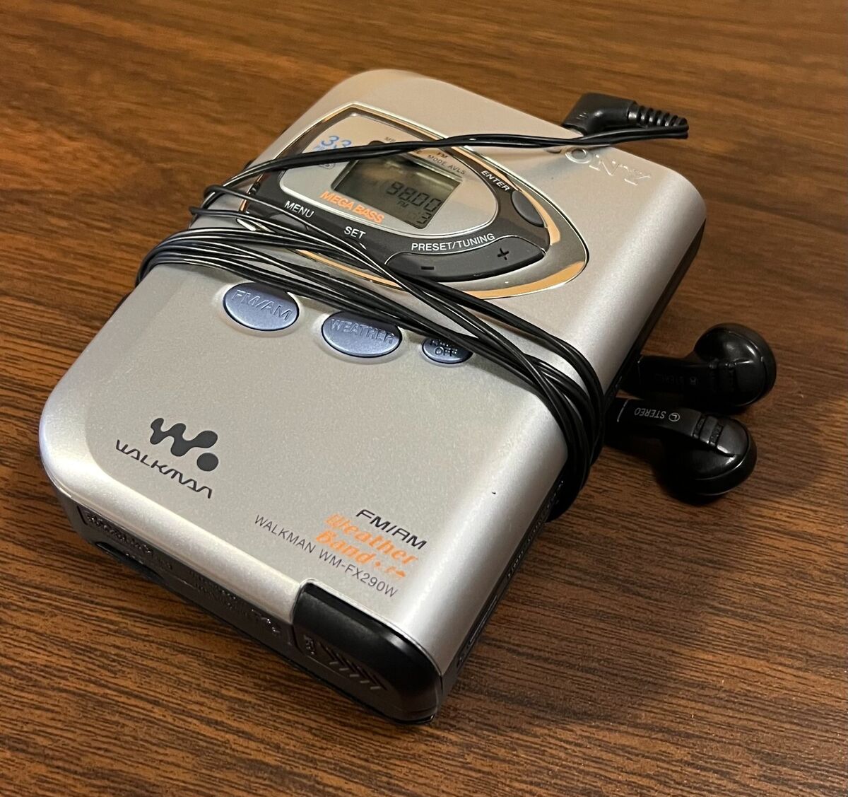 Sony Gray Walkman Cassette Player WM-FX290 For Parts Or Sony Gray Walkman Cassette Player WM-FX290 For Parts Or
