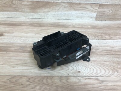 BMW OEM E65 E66 745 750 760 REAR TRUNK DISTRIBUTION FUSE BOX RELAY 2002-2008 12