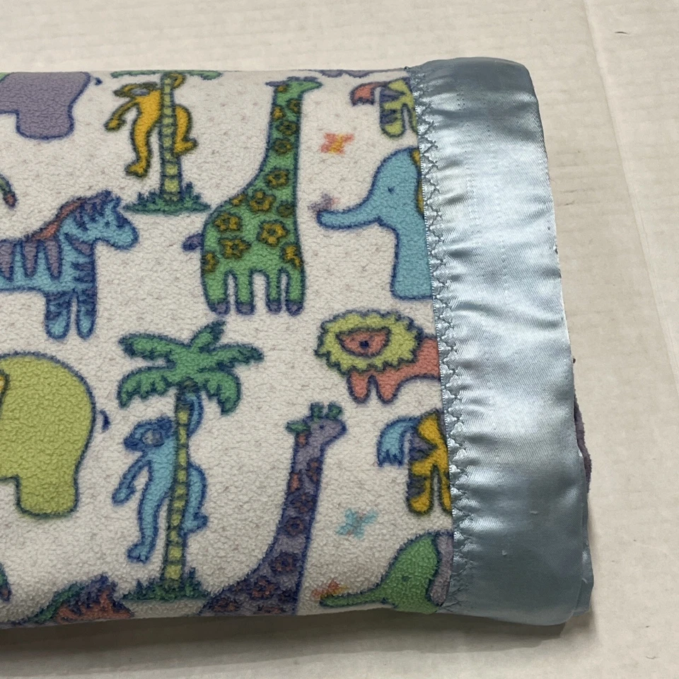 Cobertor vintage com acabamento de cetim bebê menino estampa de animal azul zoológico macaco elefante - Imagem 3 de 4